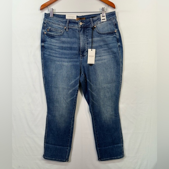 Judy Blue Denim - Judy Blue High Waist Tummy Control Capri Jeans Size 14W Medium Wash Cuffed
